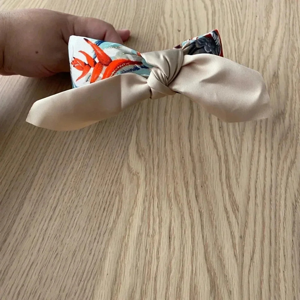 🆕Ivory Multi-print Bow Knot Headband🆕 - Picture 3 of 6